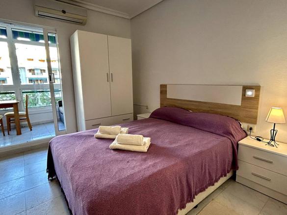 Estudio con piscina a 200 metros de la playa