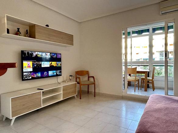 Estudio con piscina a 200 metros de la playa