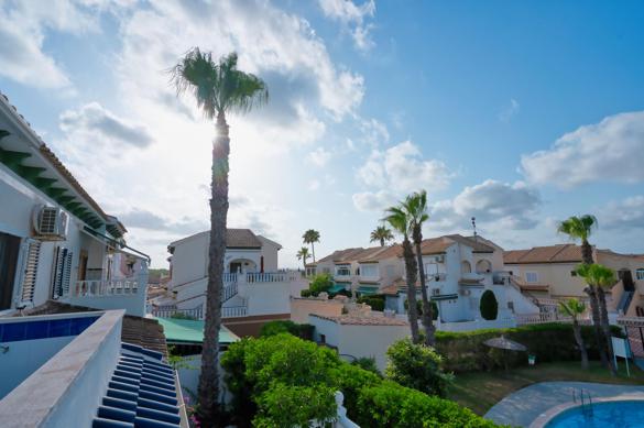 Bungalow con terraza cerca del mar y parque natural