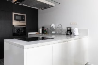 Apartamento en el octavo piso con fantásticas vistas al mar.