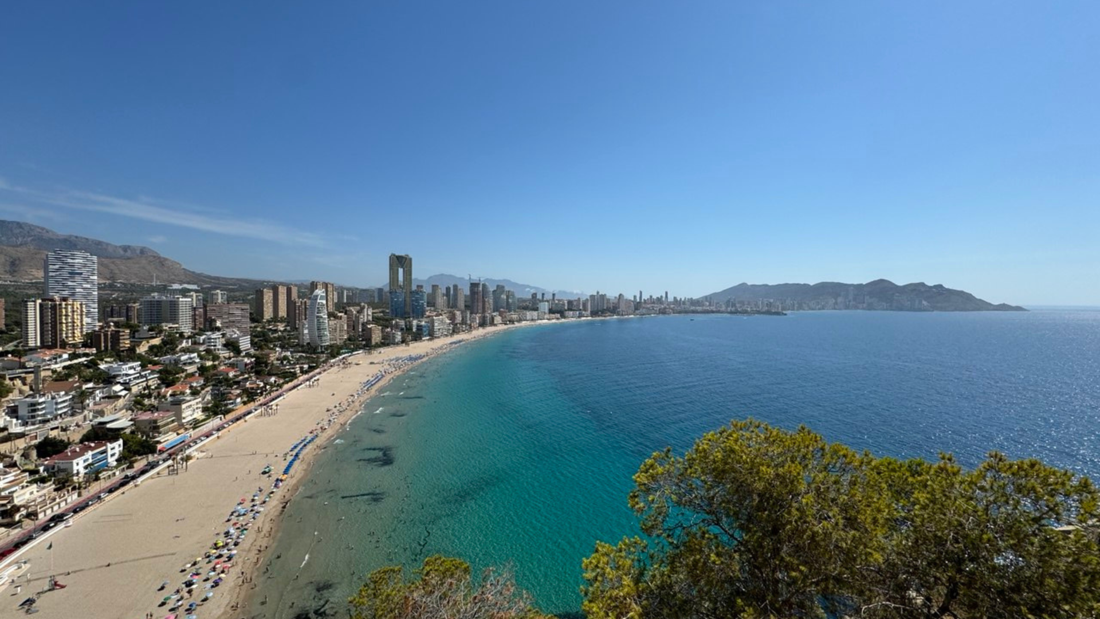 Zonas de la Costa Blanca: dónde comprar vivienda en España junto al mar