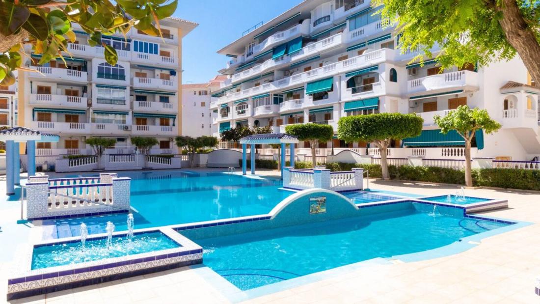 Pool and courtyard of a residential complex near Ciudad Quesada, Costa Blanca