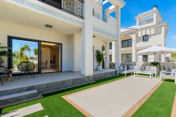 LUISA Garden y Atico — Rojales