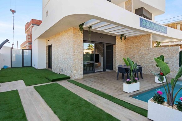Essence I Montesinos — Montesinos, Los