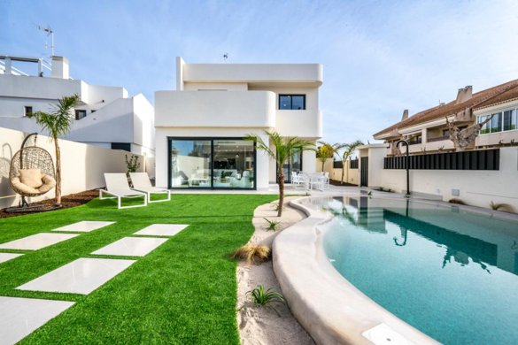 Serendipia Beach Villas — Рольдан