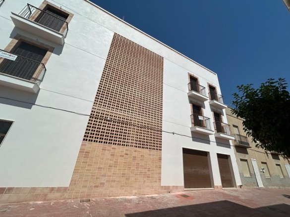 Edificio Cierna — Hondon de las Nieves