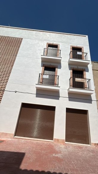 Edificio Cierna — Hondon de las Nieves