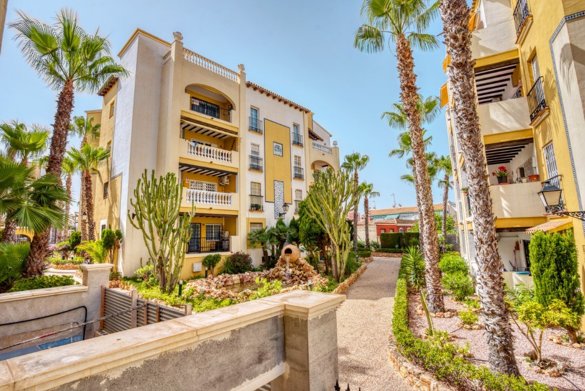 Apartments in Torrevieja — photo 2